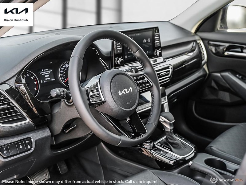 2023 Kia Seltos EX FWD