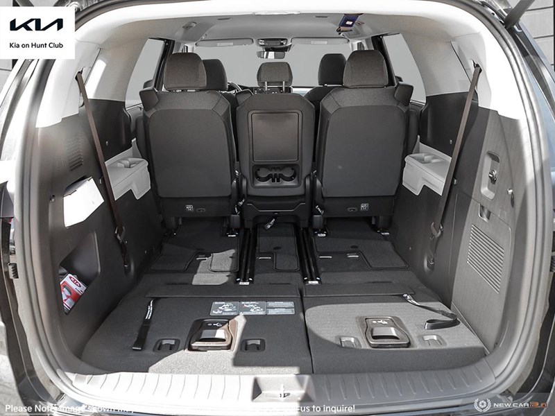 2023 Kia Carnival LX FWD