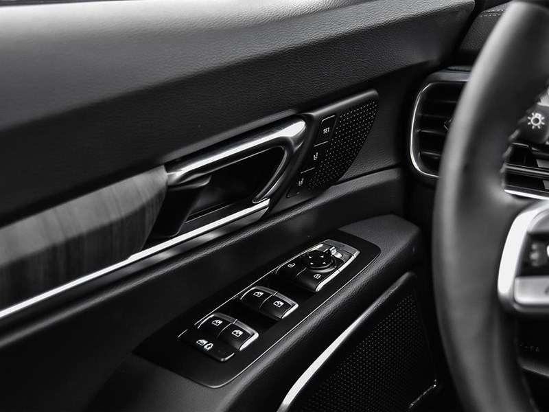 2025 Kia Telluride SX Limited AWD w/Black Interior