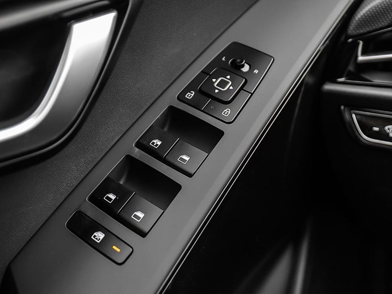 2025 Kia Niro PHEV LX FWD