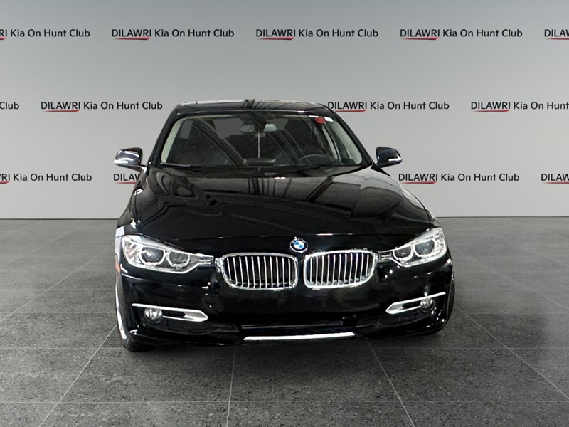 2013 BMW 320 4dr Sdn 320i xDrive AWD
