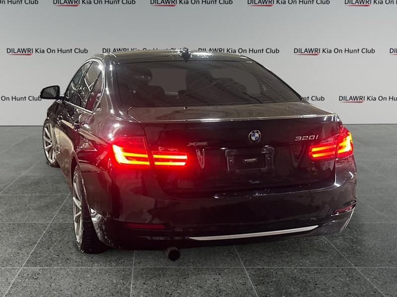 2013 BMW 320 4dr Sdn 320i xDrive AWD