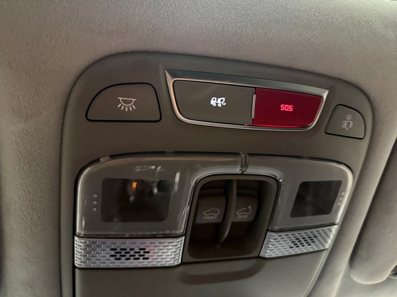 2023 Kia Telluride SX Limited AWD w/Black Interior