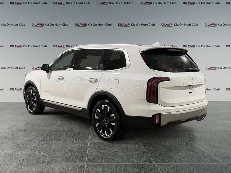 2023 Kia Telluride SX Limited AWD w/Black Interior