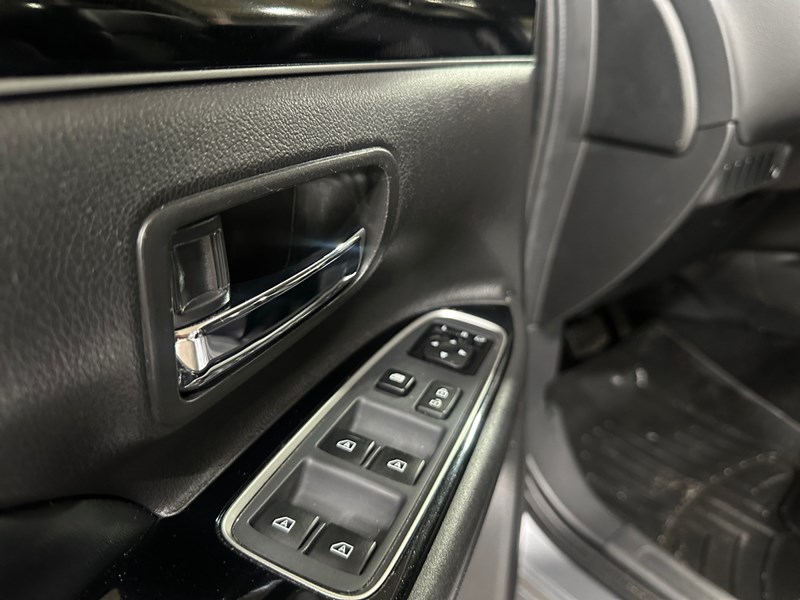 2022 Mitsubishi Outlander Plug-In Hybrid SE S-AWC