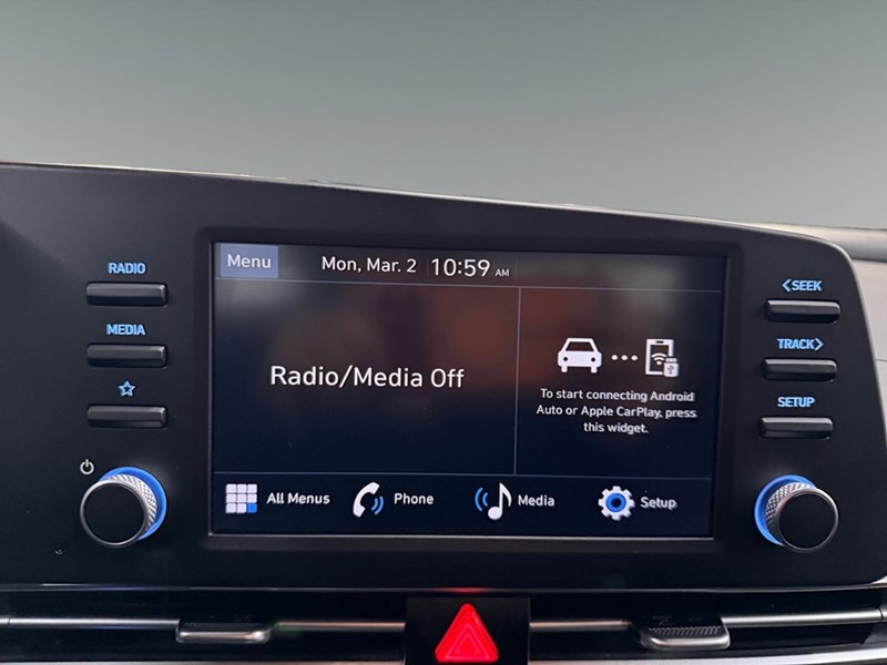 2025 Hyundai Elantra Preferred IVT