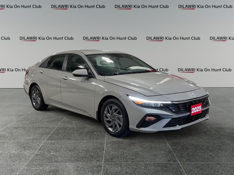 2025 Hyundai Elantra Preferred IVT