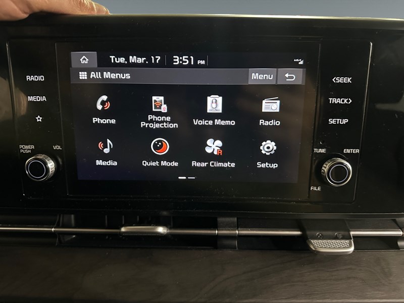 2024 Kia Carnival EX