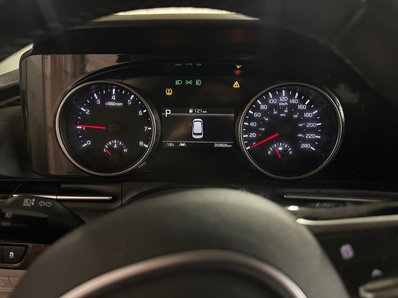 2024 Kia Carnival EX