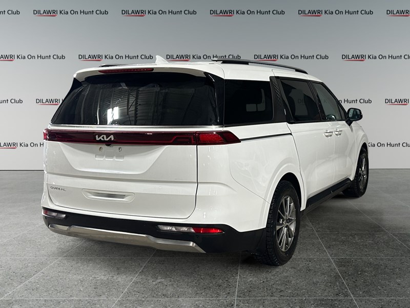 2024 Kia Carnival EX