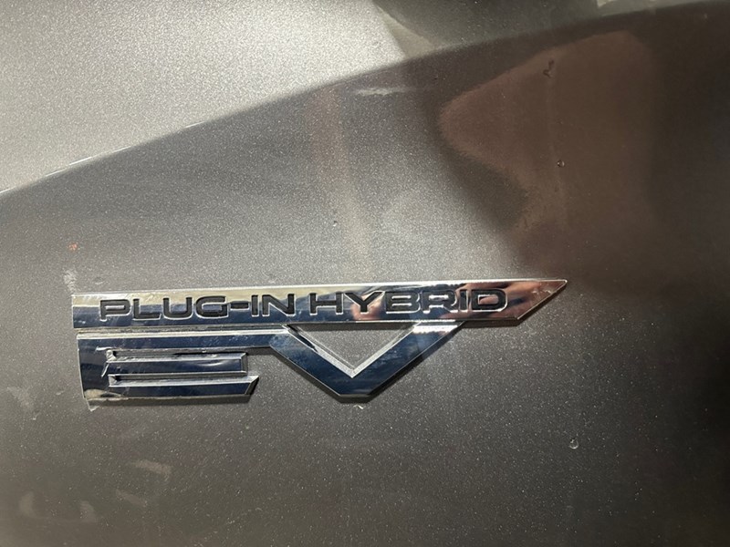 2023 Kia Sorento PHEV SX AWD w/Navy Blue Interior