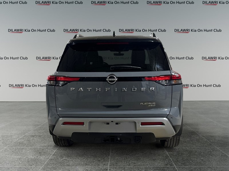 2024 Nissan Pathfinder Platinum 4WD