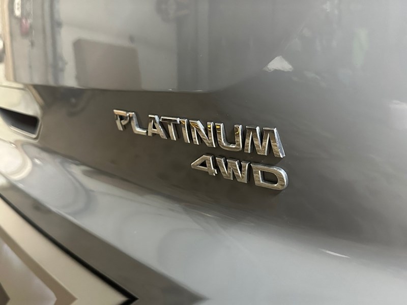 2024 Nissan Pathfinder Platinum 4WD