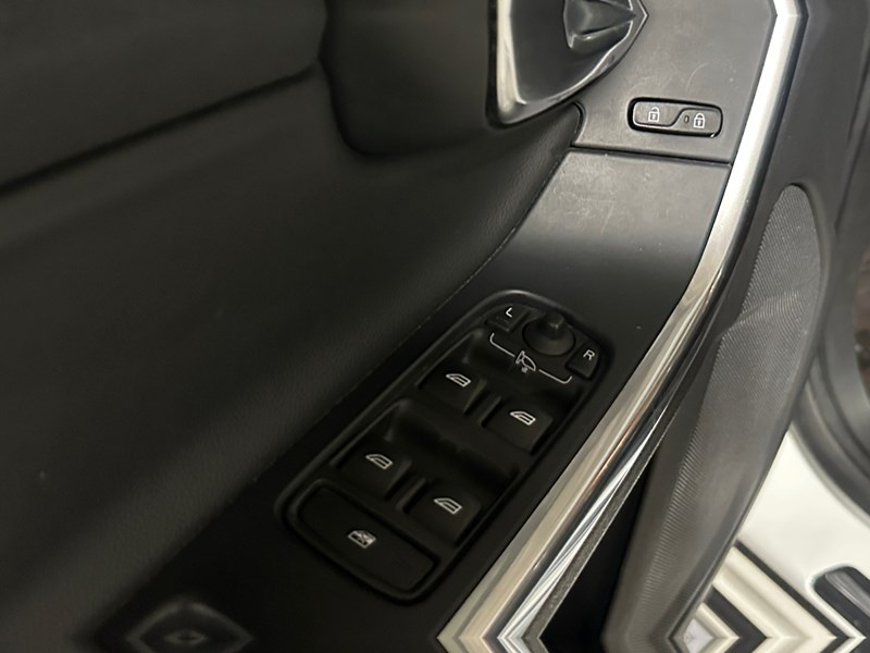 2016 Volvo S60 Cross Country T5 Platinum