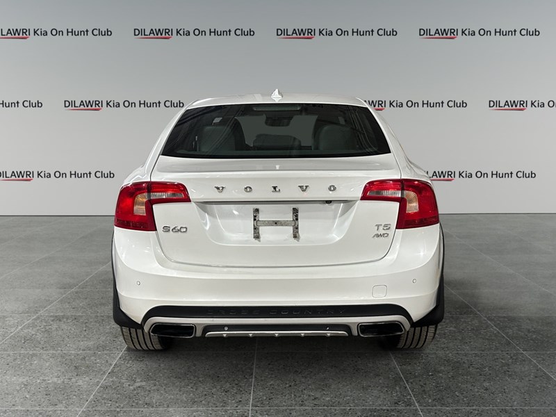 2016 Volvo S60 Cross Country T5 Platinum