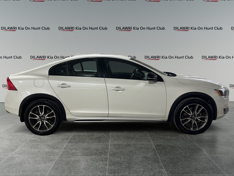 2016 Volvo S60 Cross Country T5 Platinum