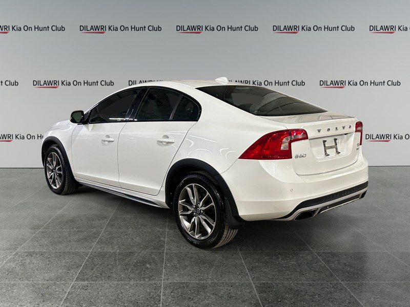 2016 Volvo S60 Cross Country T5 Platinum
