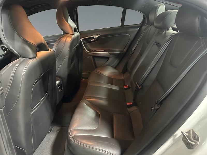 2016 Volvo S60 Cross Country T5 Platinum