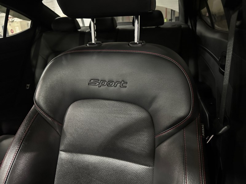 2018 Hyundai Elantra Sport (M6)