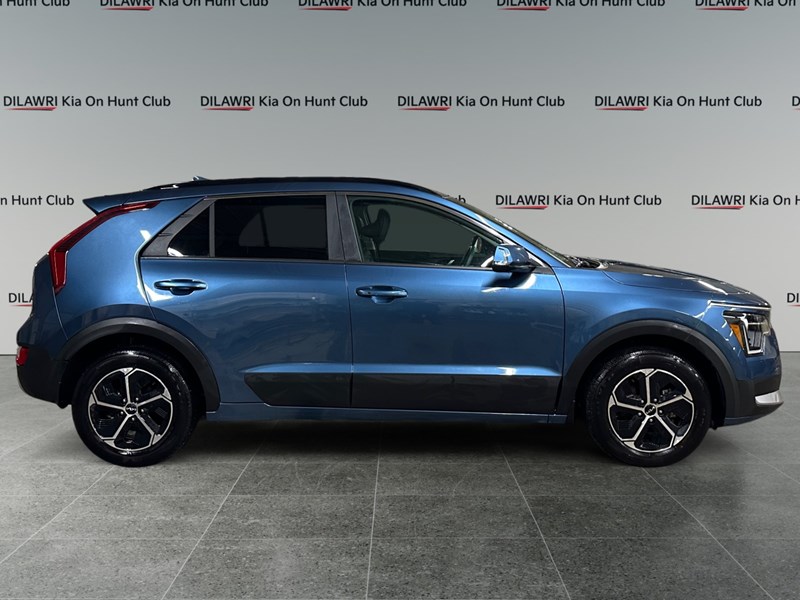 2025 Kia Niro EX