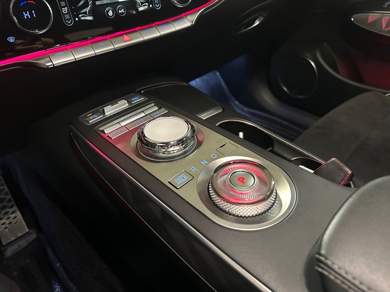 2022 Genesis GV70 2.5T Prestige