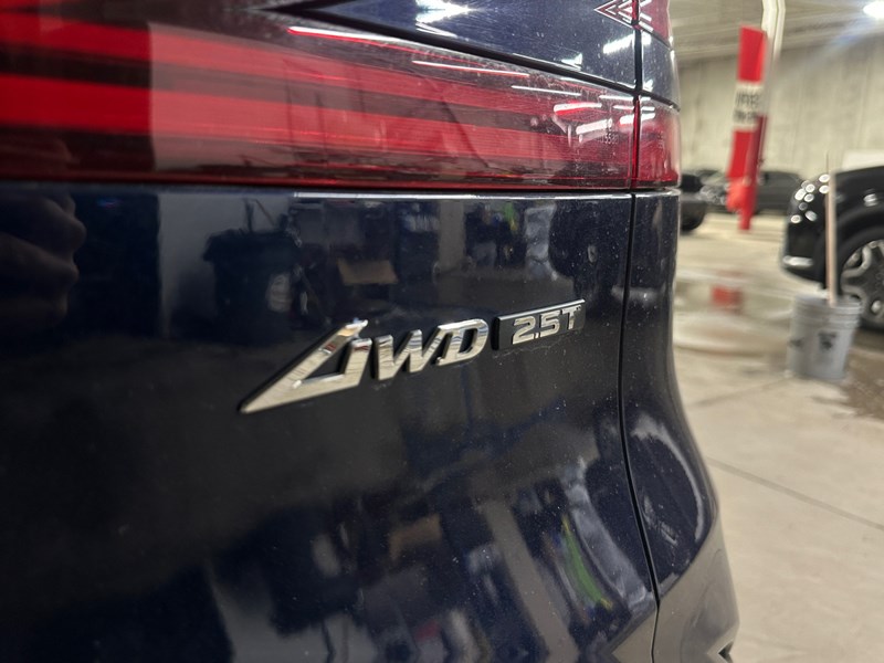 2022 Genesis GV70 2.5T Prestige