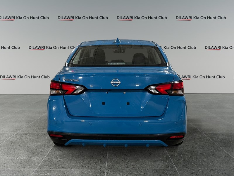 2025 Nissan Versa SV