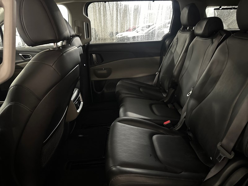 2025 Kia Carnival EX