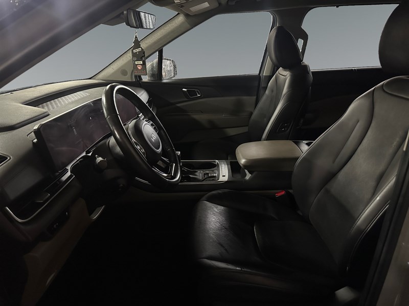 2025 Kia Carnival EX