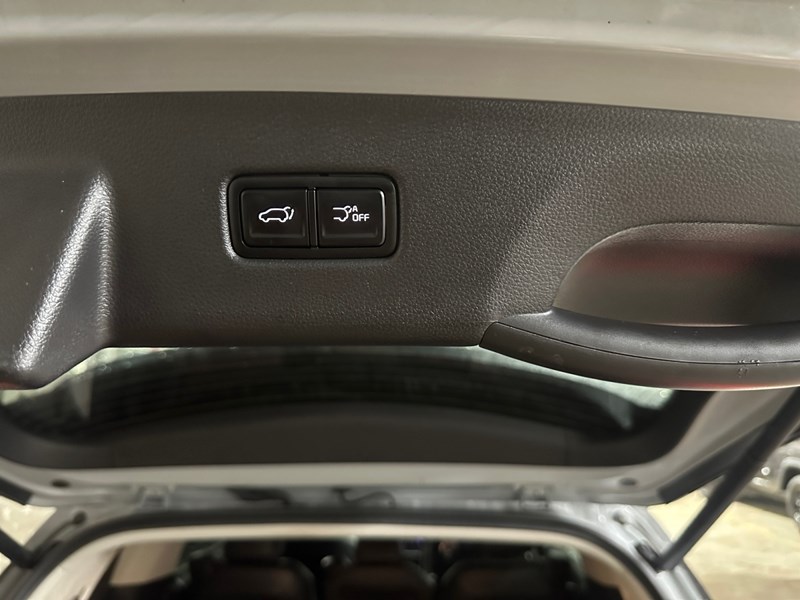 2025 Kia Carnival EX