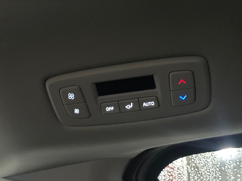 2025 Kia Carnival EX