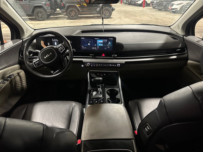 2025 Kia Carnival EX