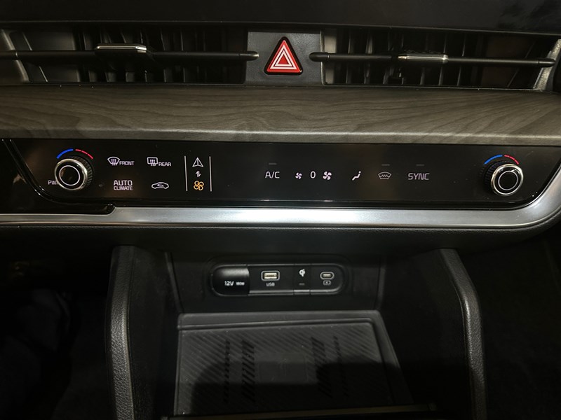 2023 Kia Sportage X-Line Limited AWD w/Black Interior