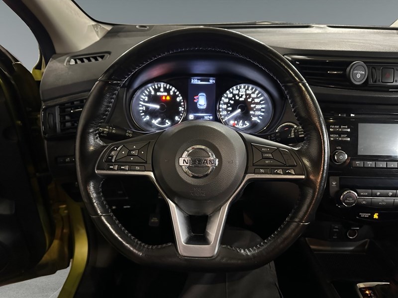 2017 Nissan Qashqai SV  W Sunroof