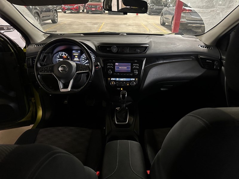 2017 Nissan Qashqai SV  W Sunroof