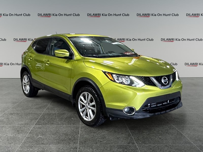 2017 Nissan Qashqai SV  W Sunroof