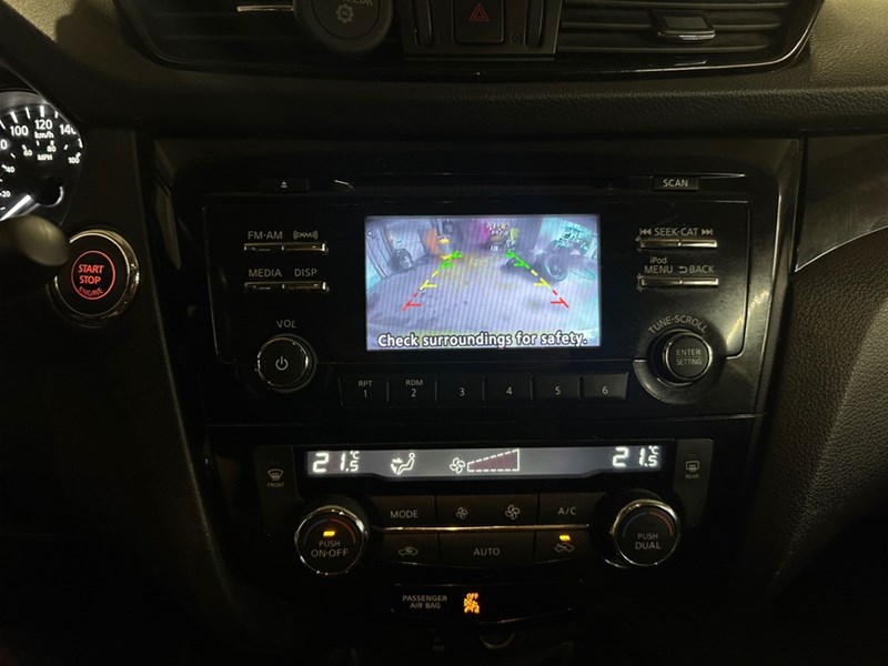 2017 Nissan Qashqai SV  W Sunroof