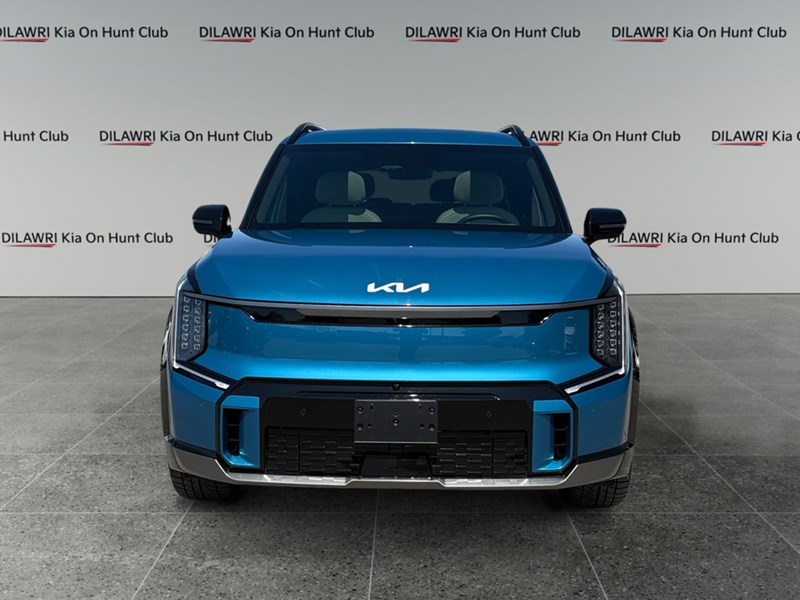 2026 Kia EV9 Land w/GT-Line Package AWD