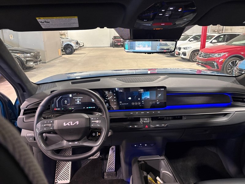 2026 Kia EV9 Land w/GT-Line Package AWD
