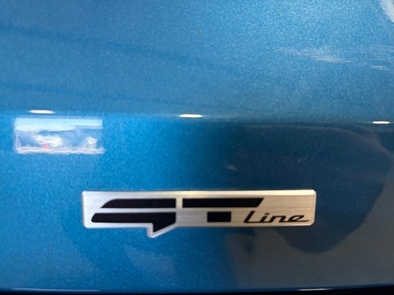 2026 Kia EV9 Land w/GT-Line Package AWD