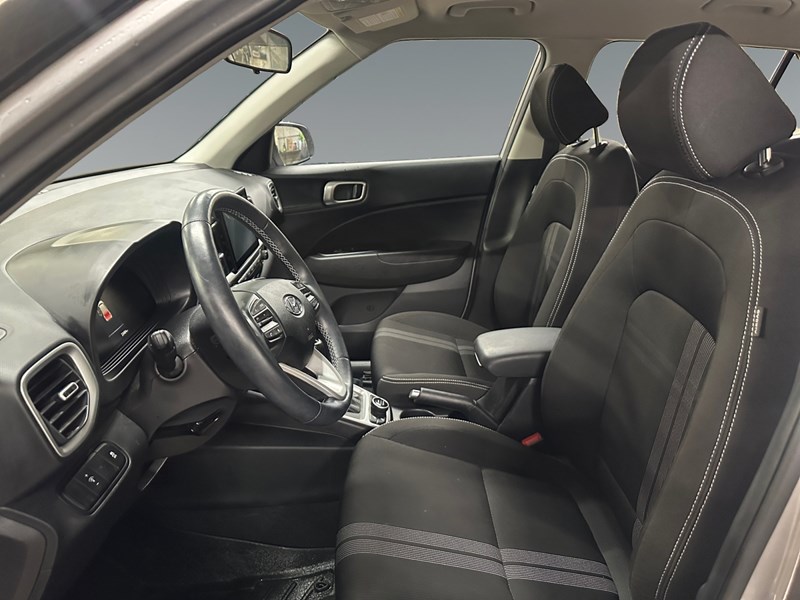 2023 Hyundai Venue Preferred w/Two-Tone