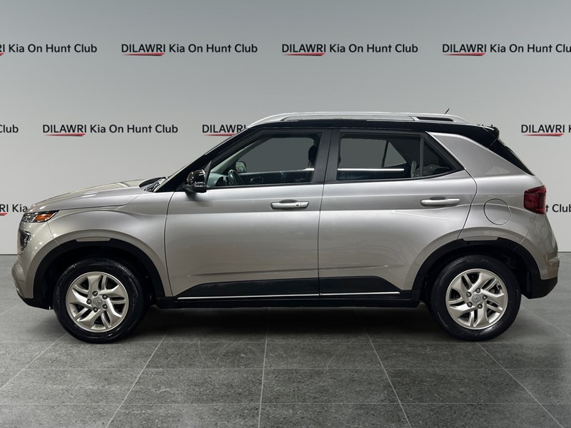 2023 Hyundai Venue Preferred w/Two-Tone