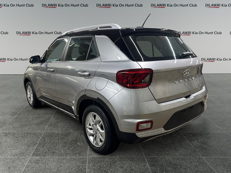 2023 Hyundai Venue Preferred w/Two-Tone