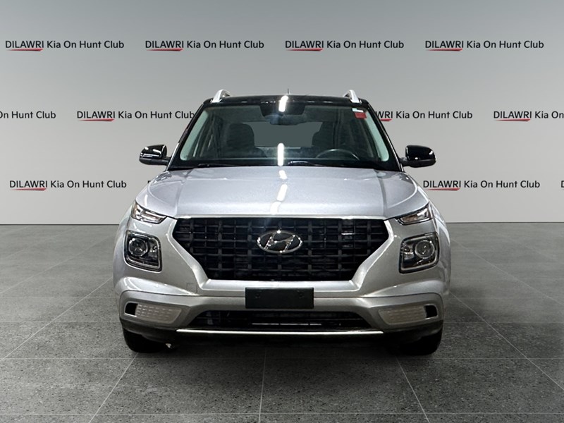 2023 Hyundai Venue Preferred w/Two-Tone