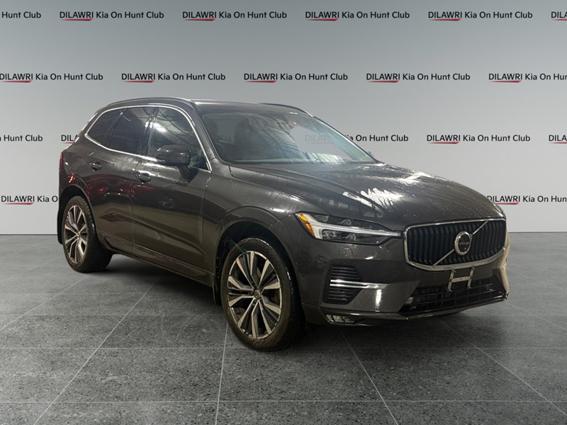 2022 Volvo XC60 B6 Momentum