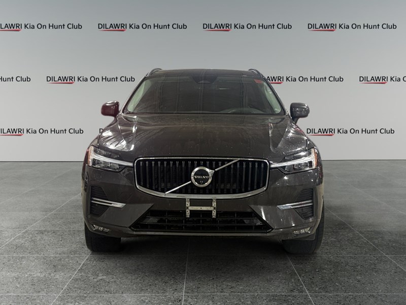 2022 Volvo XC60 B6 Momentum