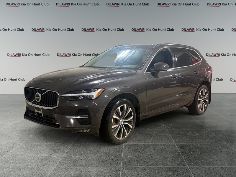 2022 Volvo XC60 B6 Momentum