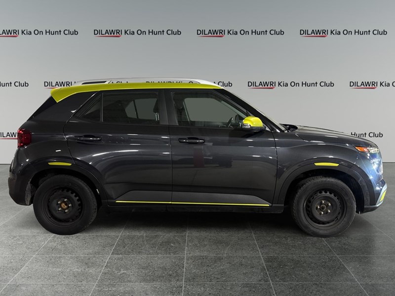 2021 Hyundai Venue Preferred IVT w/Two-Tone