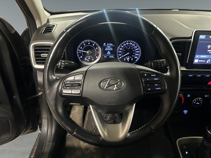 2021 Hyundai Venue Preferred IVT w/Two-Tone