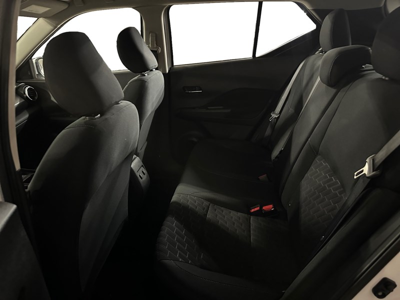 2025 Nissan Kicks Play SV